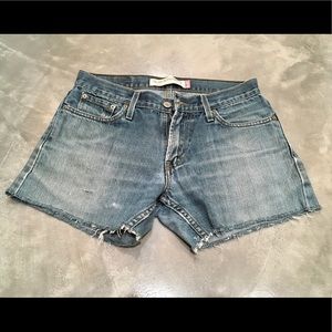 Vintage Levi’s cut off shorts